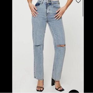 High-Rise Light Wash Straight Jeans with Ripped Knee - Light Blue - Size 6